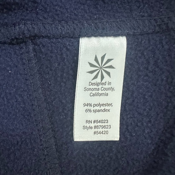 Athleta Navy Blizzard Skirt, Size M, MSRP $54 - Picture 4 of 6